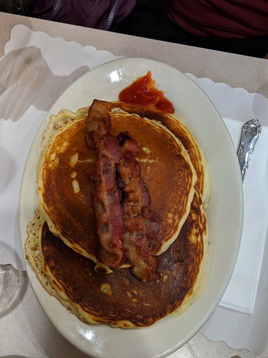 Austin House | restaurant | 72-04 Austin St, Flushing, NY 11375, USA | 7185442276 OR +1 718-544-2276