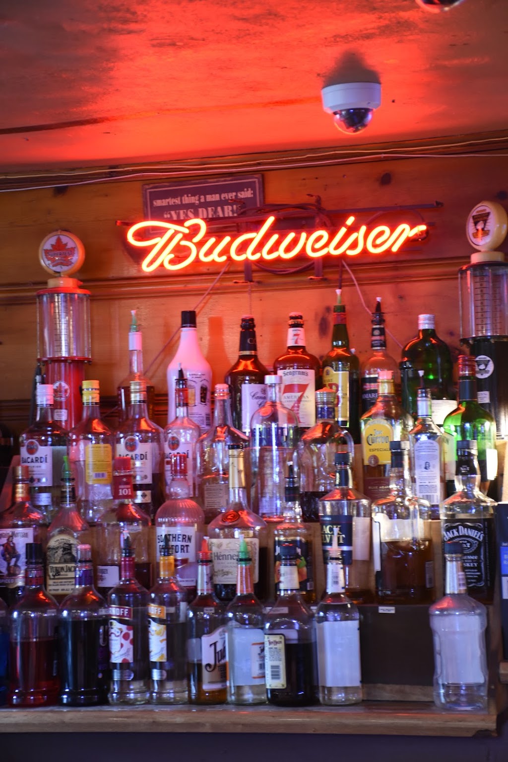 APRIL’S SUNRISE TAP | restaurant | 4155 Easton Blvd, Des Moines, IA 50317, USA | 5152666155 OR +1 515-266-6155