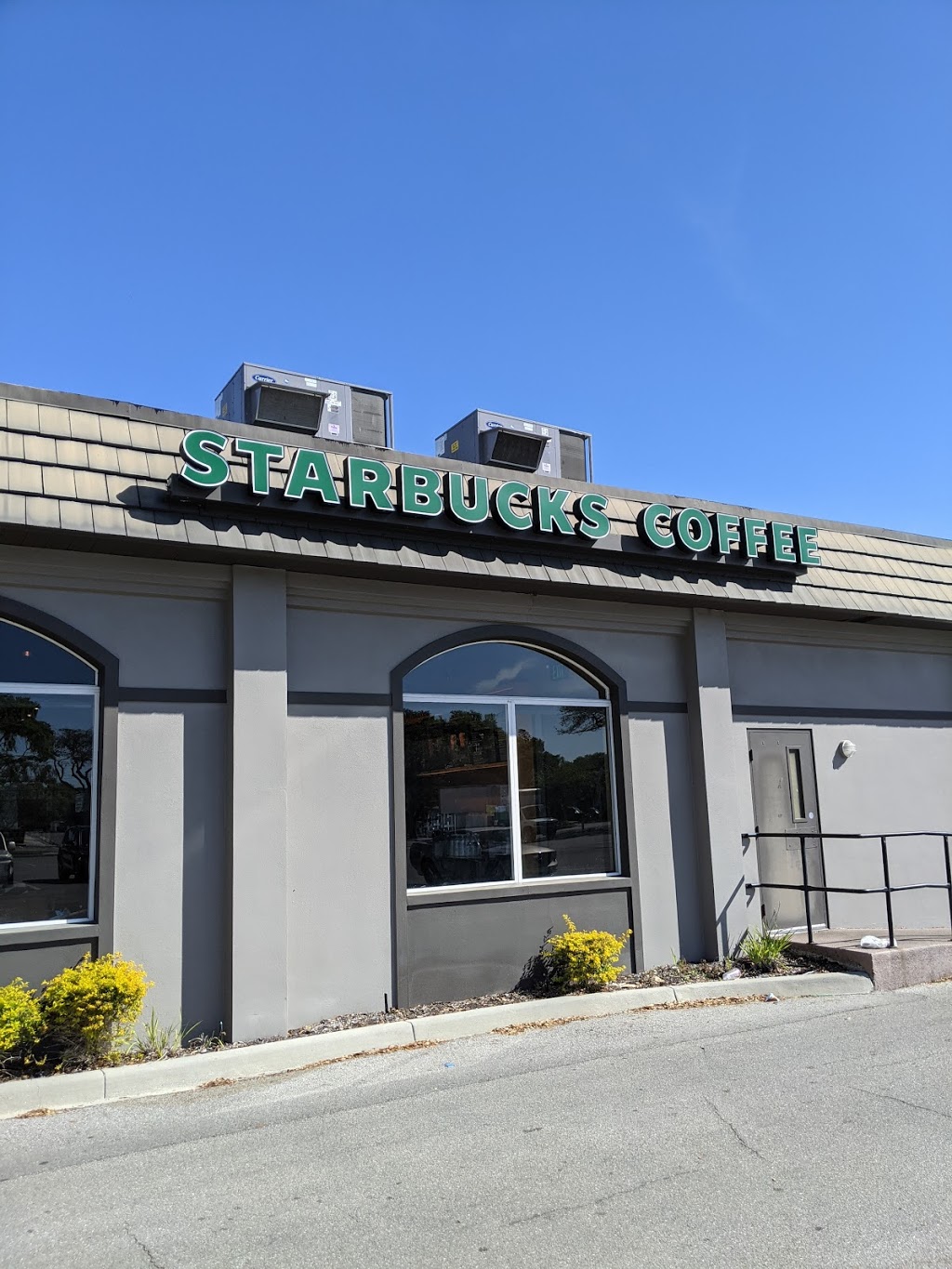 Starbucks | cafe | 1375 S Tamiami Trail, Sarasota, FL 34239, USA | 9419529912 OR +1 941-952-9912