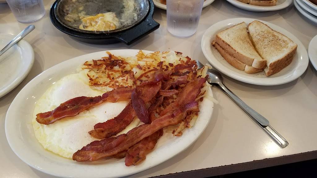 Bennys Family Dining | restaurant | 1952 S Industrial Hwy, Ann Arbor, MI 48104, USA | 7346636302 OR +1 734-663-6302