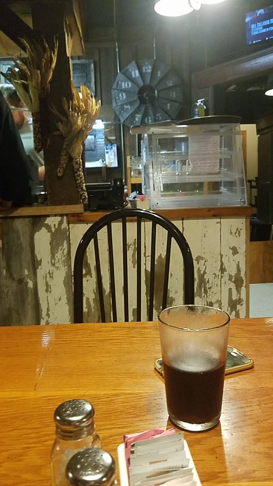 Lost Frontier Pizza King | restaurant | 114 E Main St, Thorntown, IN 46071, USA | 7654362288 OR +1 765-436-2288