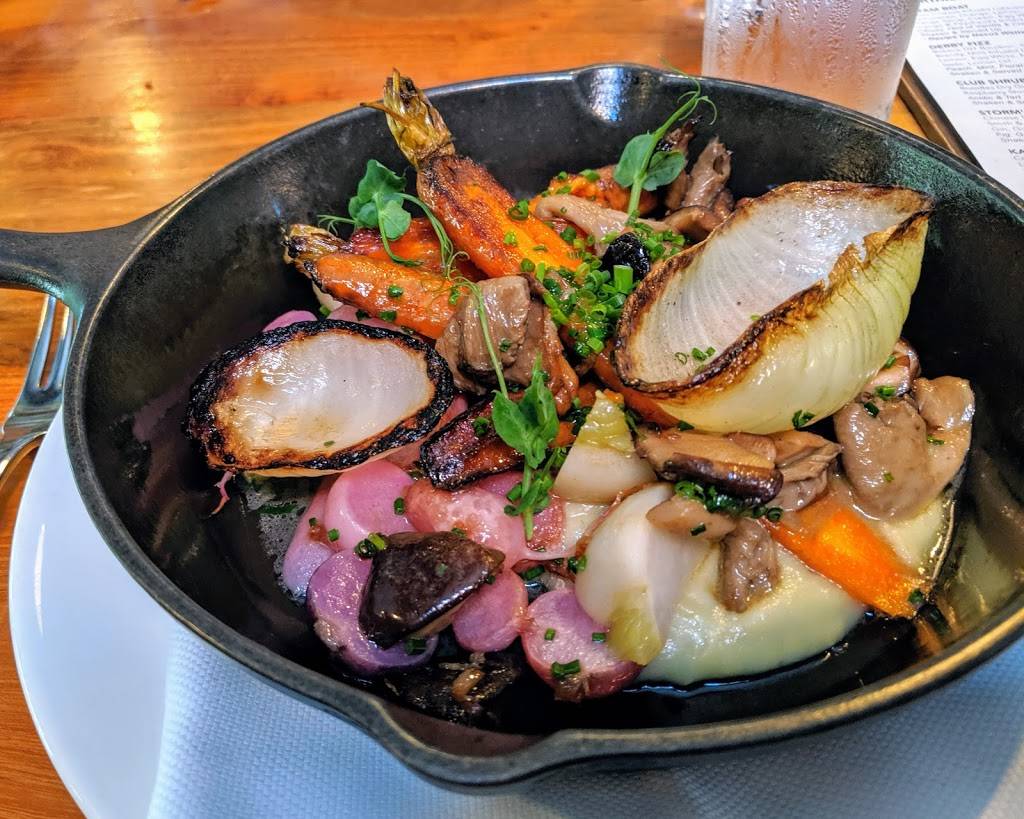 The River and Rail Restaurant | restaurant | 2201 Crystal Spring Ave SW, Roanoke, VA 24014, USA | 5404006830 OR +1 540-400-6830