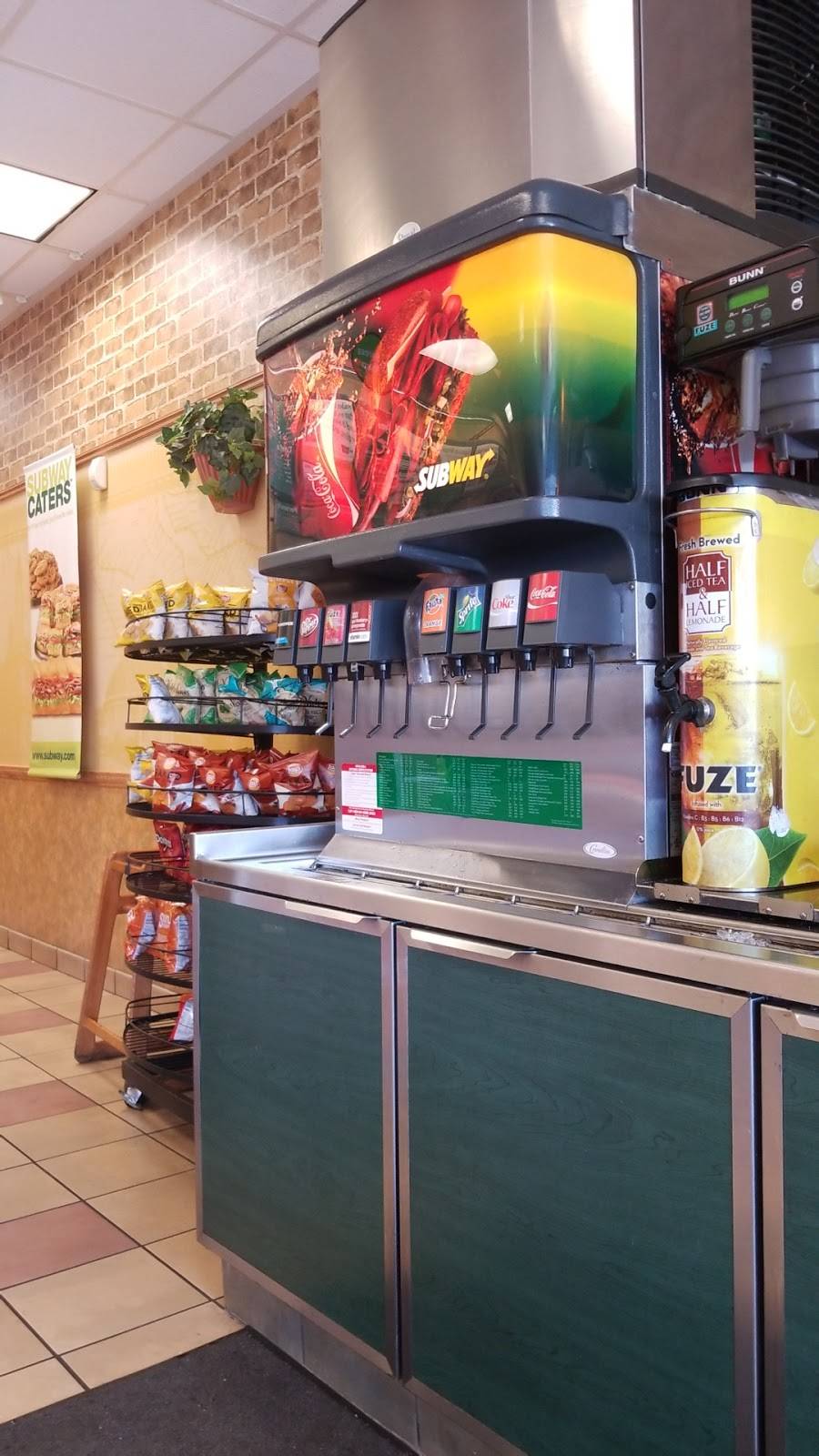 Subway | meal takeaway | 2810 Bicentennial Pkwy Space No. 101, Henderson, NV 89044, USA | 7024929750 OR +1 702-492-9750