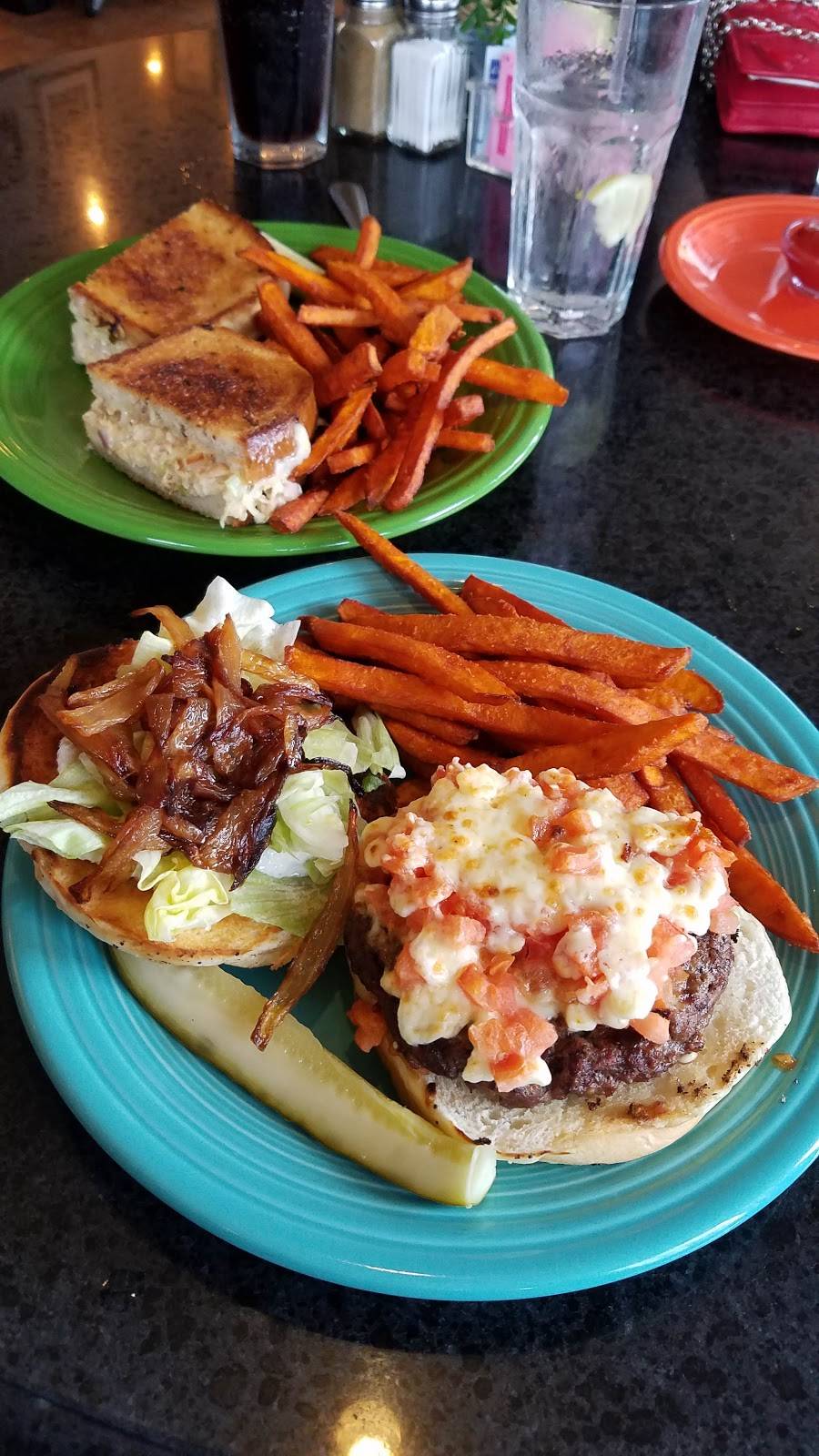 Kayrouz Cafe | restaurant | 3801 Willis Ave, Louisville, KY 40207, USA | 5028962630 OR +1 502-896-2630