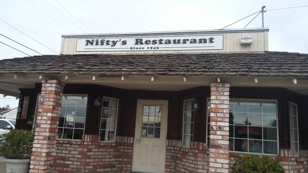 Nifty Drive-In | restaurant | 3203 Atchison St, Riverbank, CA 95367, USA | 2098639979 OR +1 209-863-9979