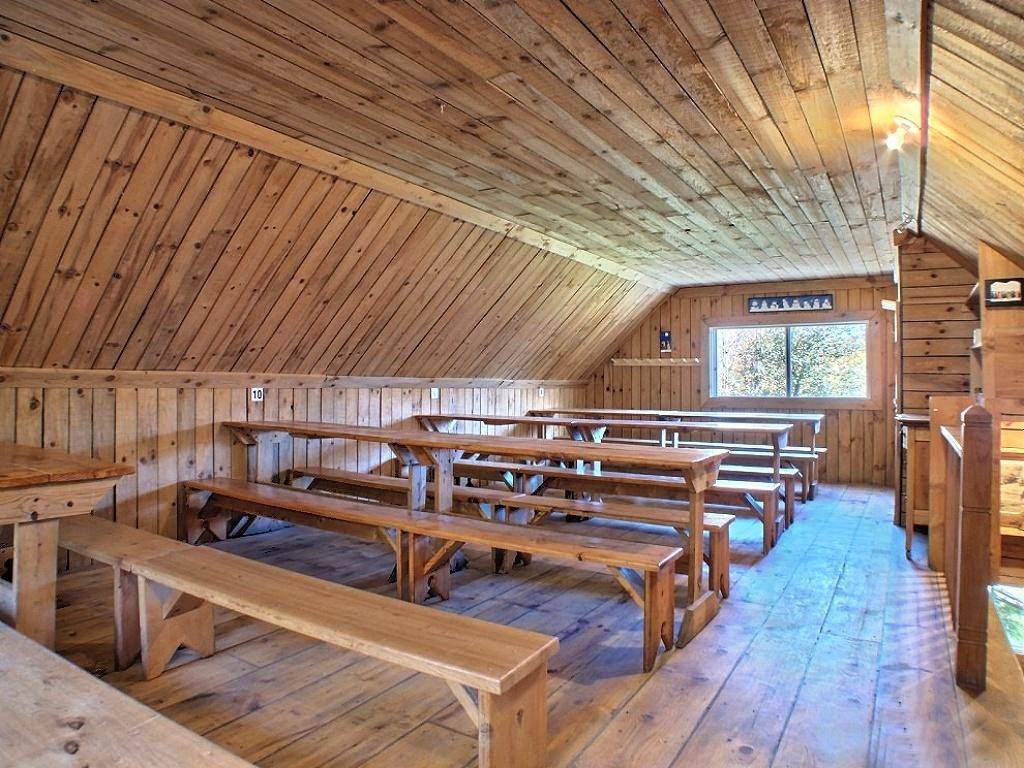 Cabane du Pic Bois | restaurant | 1468 Chemin Gaspé, Brigham, QC J2K 4B4, Canada | 4502636060 OR +1 450-263-6060