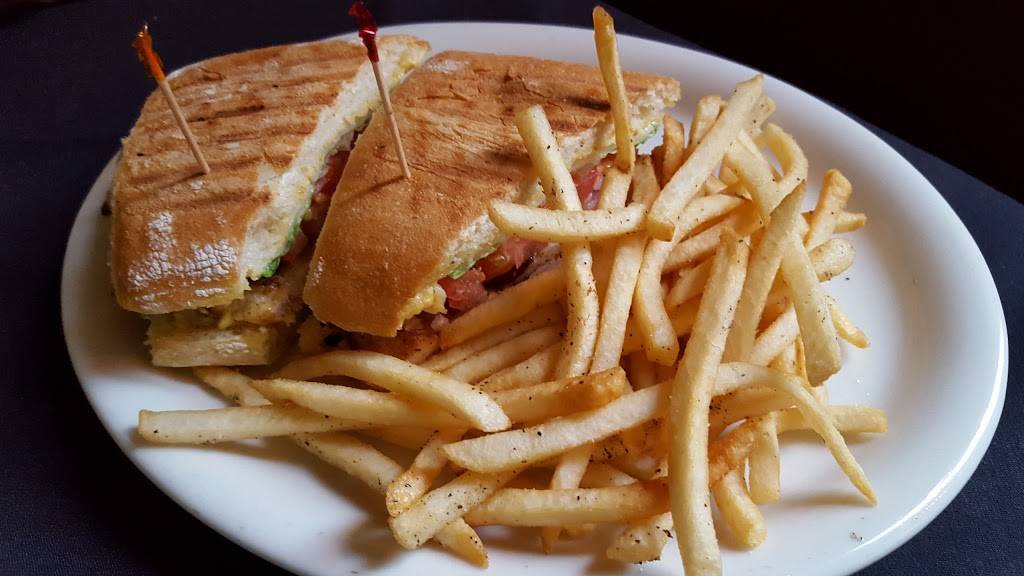 Bertoluccis | restaurant | 421 Cypress Ave, South San Francisco, CA 94080, USA | 6505881625 OR +1 650-588-1625