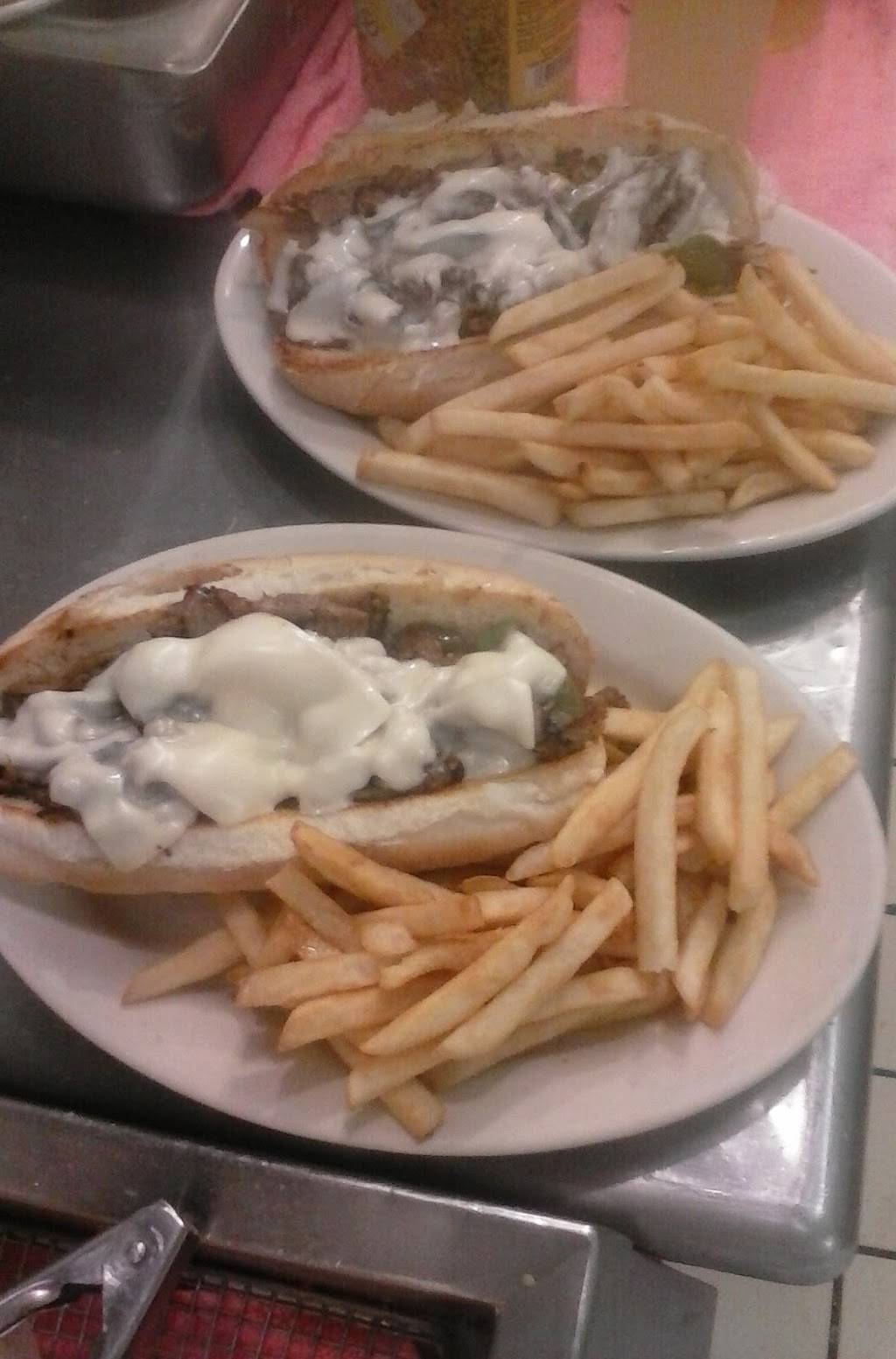 Country Carriage Restaurant | restaurant | 9237 Miller Rd, Swartz Creek, MI 48473, USA | 8106352431 OR +1 810-635-2431