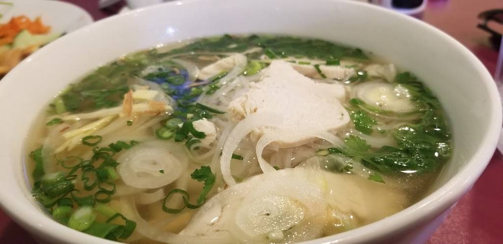 V.Nam Pho | restaurant | 15332 W Bell Rd, Surprise, AZ 85374, USA | 6235942696 OR +1 623-594-2696