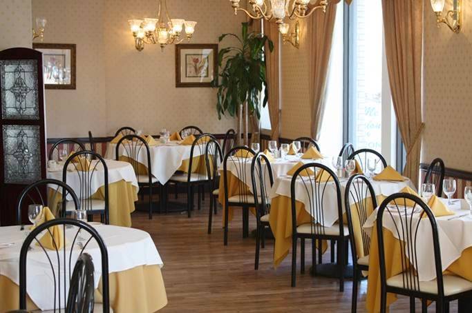 Chateau of Spain Restaurant | restaurant | 11 Franklin St, Newark, NJ 07102, USA | 9736243346 OR +1 973-624-3346