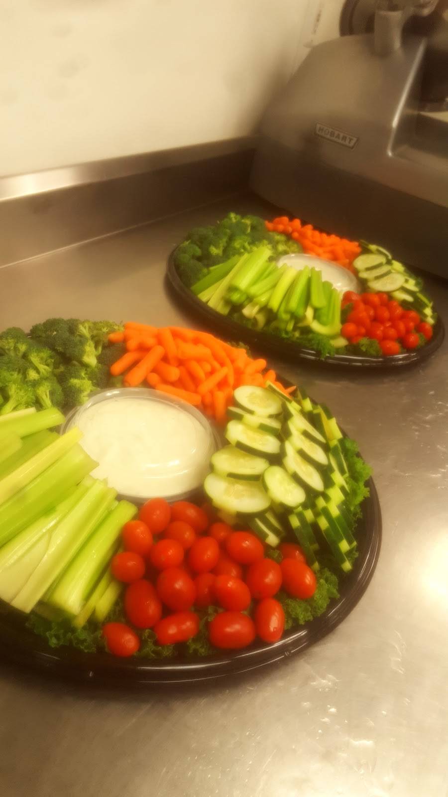 Isaacs Restaurant - Exton | restaurant | 3010, 630 W Uwchlan Ave, Exton, PA 19341, USA | 4848755825 OR +1 484-875-5825