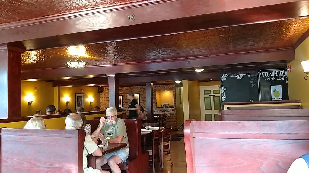 Dans Restaurant & Taphouse | restaurant | 3 S Main St, Boonsboro, MD 21713, USA | 3014325224 OR +1 301-432-5224