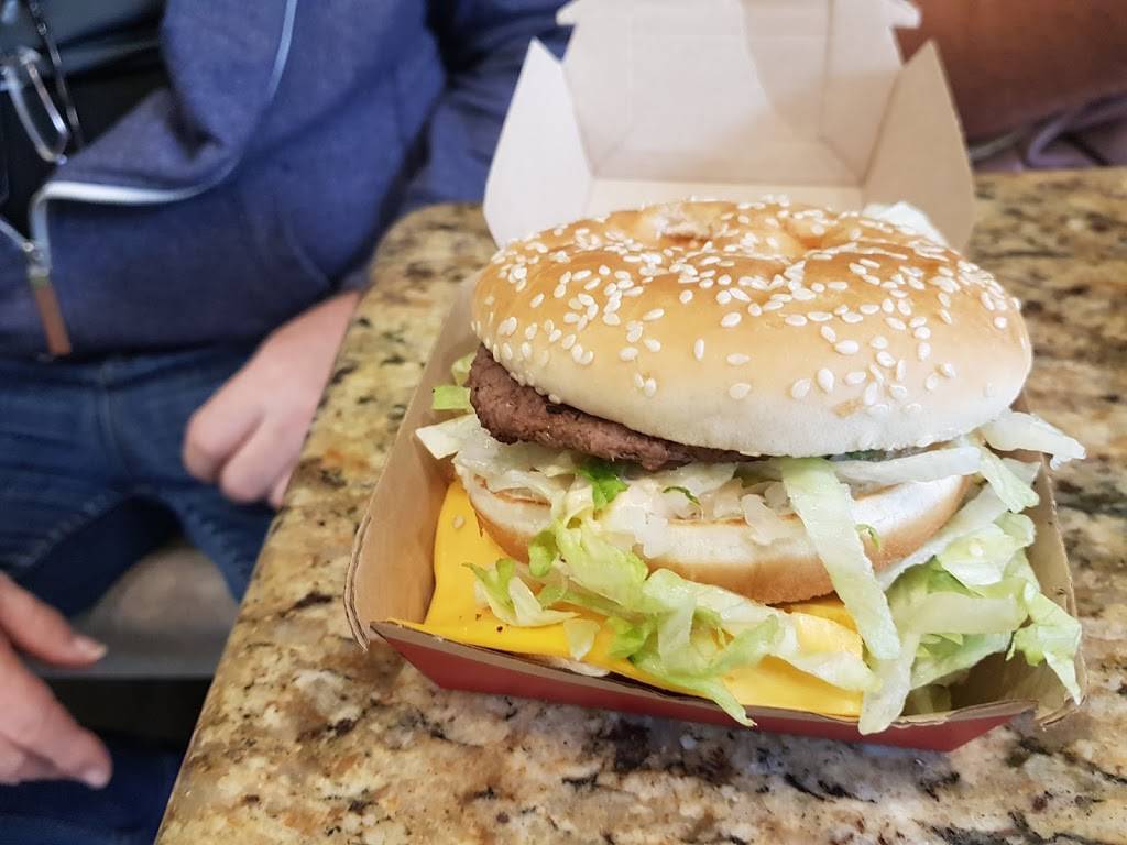 McDonalds | cafe | 6776 Hollywood Blvd, Hollywood, CA 90028, USA | 3234642720 OR +1 323-464-2720