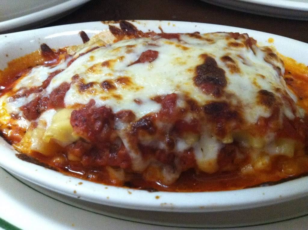 Castle Rock Restaurant | restaurant | 7889 Appalachian Hwy, Jesse, WV 24849, USA | 3046826628 OR +1 304-682-6628