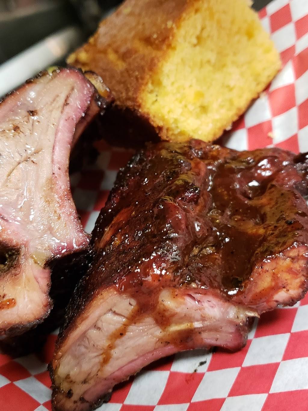 Daddy Os BBQ & Sports Bar | restaurant | 286 Richmond Valley Rd, Staten Island, NY 10307, USA | 7189483333 OR +1 718-948-3333