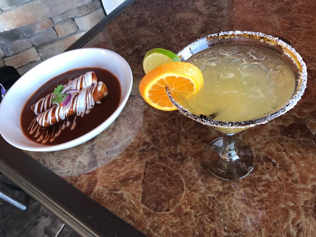 Tres Potrillos | restaurant | 25765 Chagrin Blvd, Beachwood, OH 44122, USA | 2165911202 OR +1 216-591-1202