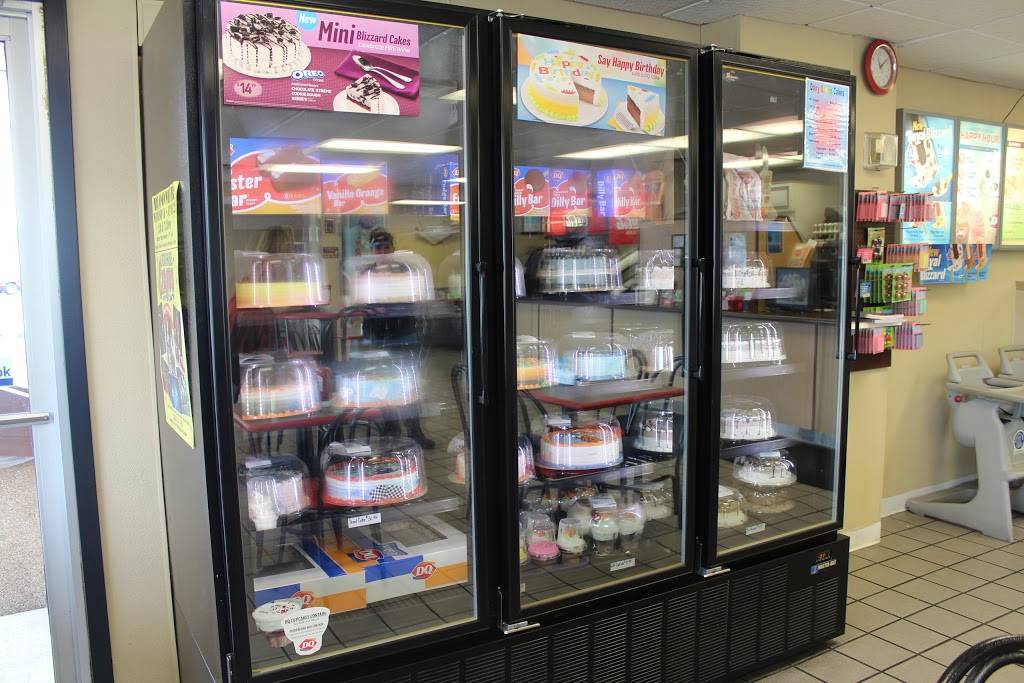 Dairy Queen | restaurant | 1317 17th Ave, Bloomer, WI 54724, USA | 7155681320 OR +1 715-568-1320