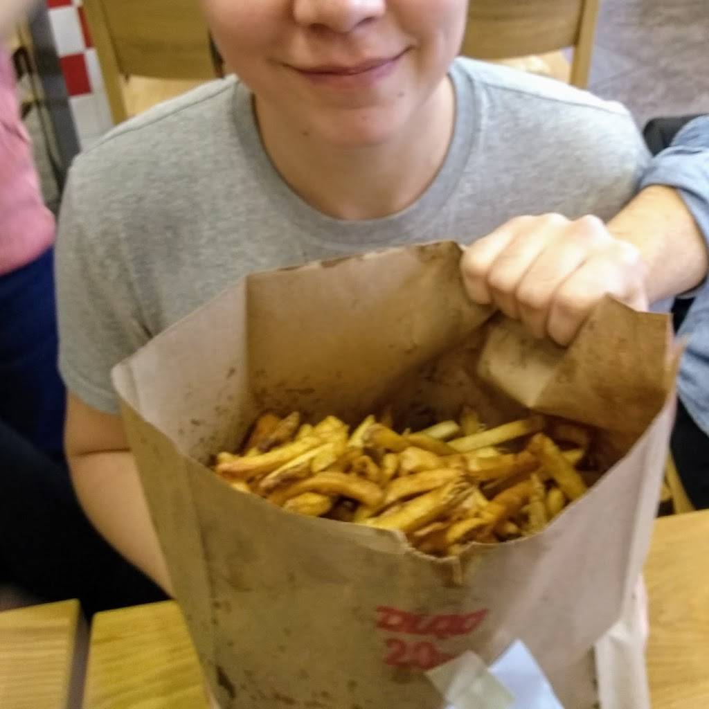 Five Guys | meal takeaway | 2368 N Clark St, Chicago, IL 60614, USA | 7738838930 OR +1 773-883-8930