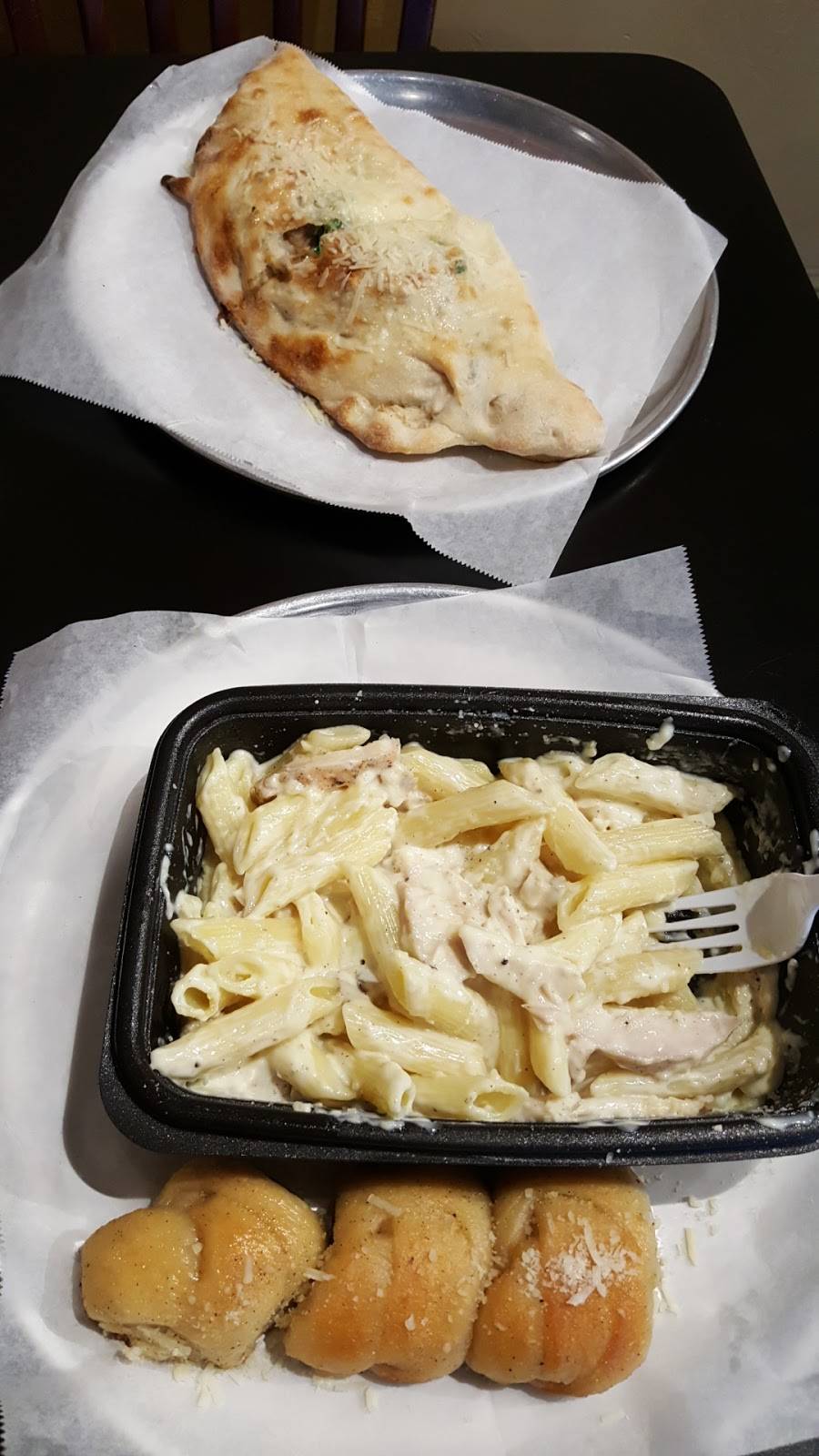 Alfredos Pizza Villa | restaurant | 201 S Estes Dr, Chapel Hill, NC 27514, USA | 9199683424 OR +1 919-968-3424