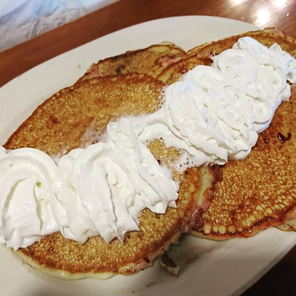 Linda Jeans Restaurant | restaurant | 25 Circuit Ave Circuit Avenue, Oak Bluffs, MA 02557, USA | 5086934093 OR +1 508-693-4093