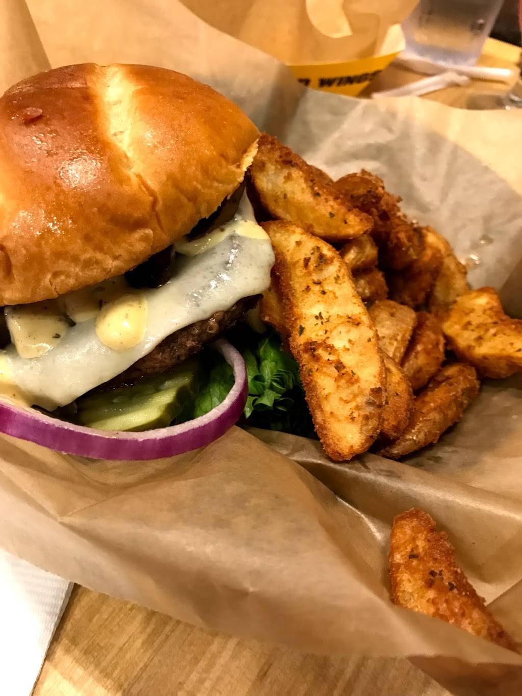 Buffalo Wild Wings | restaurant | 2023 Arden Way, Sacramento, CA 95825, USA | 9166468131 OR +1 916-646-8131