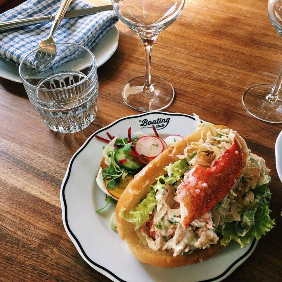 Le Boating Club | restaurant | 30 Boulevard Curé-Labelle, Sainte-Rose, QC H7L 2Y9, Canada | 4509373353 OR +1 450-937-3353