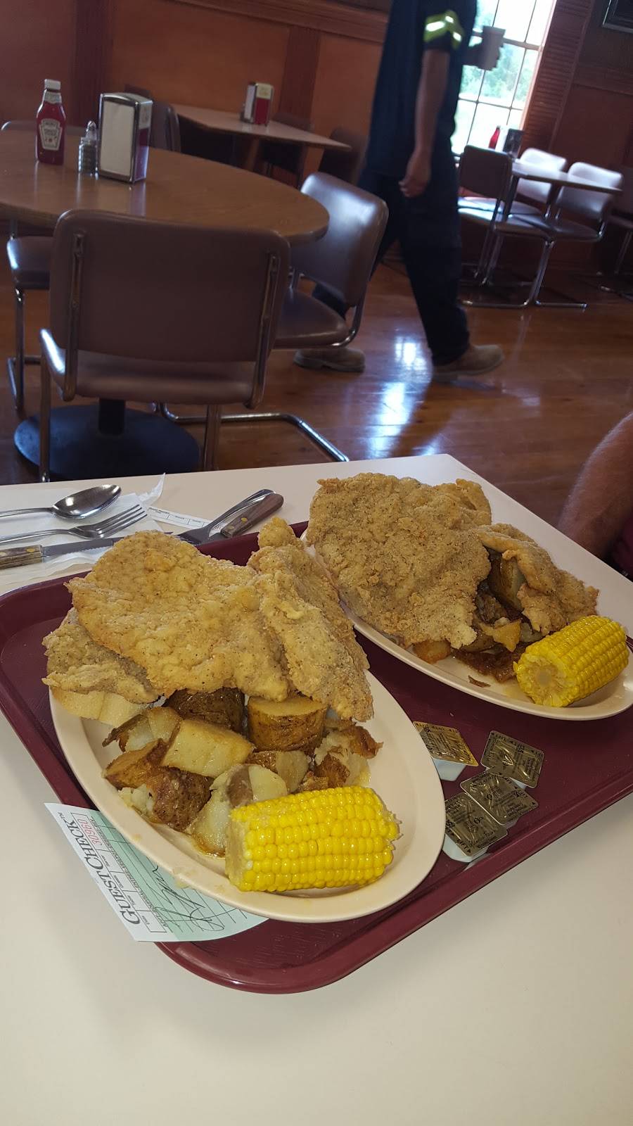 Vucinovichs | restaurant | 4510 Michoud Blvd, New Orleans, LA 70129, USA | 5042545246 OR +1 504-254-5246