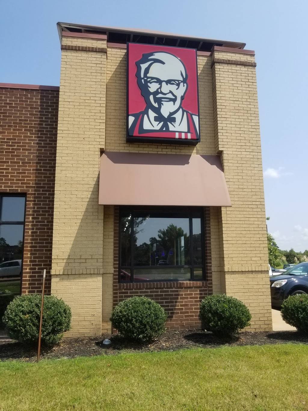KFC | restaurant | 2620 McIngvale Rd Lot 1, Hernando, MS 38632, USA | 6624294850 OR +1 662-429-4850