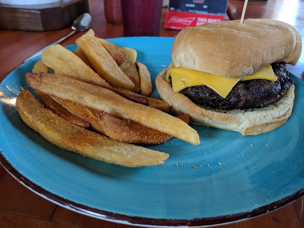 Charlie Horse Restaurant & Lounge | restaurant | 2426 E Silver Springs Blvd, Ocala, FL 34470, USA | 3526224050 OR +1 352-622-4050