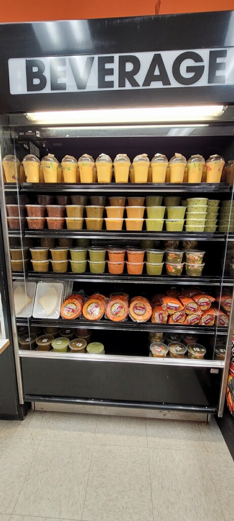 La Villita Grocery & Taqueria | restaurant | 5353 W 10th St, Indianapolis, IN 46224, USA | 3179865204 OR +1 317-986-5204