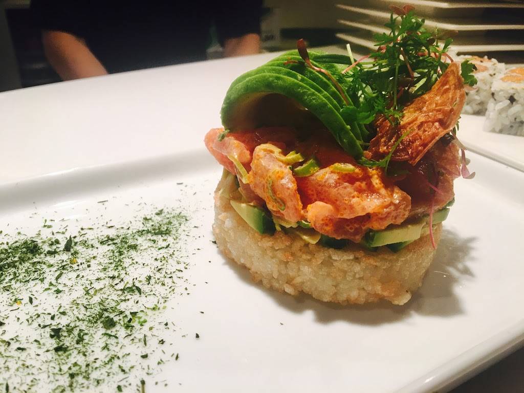 Friends Sushi on State | restaurant | 804 N State St, Chicago, IL 60610, USA | 3126431219 OR +1 312-643-1219