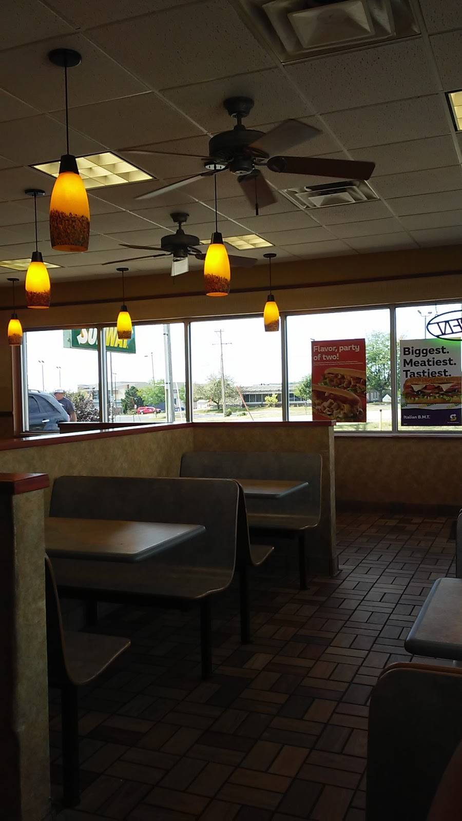 Subway | restaurant | 555 Gateway Pl SW, Cedar Rapids, IA 52404, USA | 3193641445 OR +1 319-364-1445