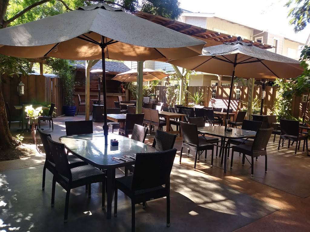 Nashs Restaurant | restaurant | 1717 Esplanade, Chico, CA 95926, USA | 5308961147 OR +1 530-896-1147