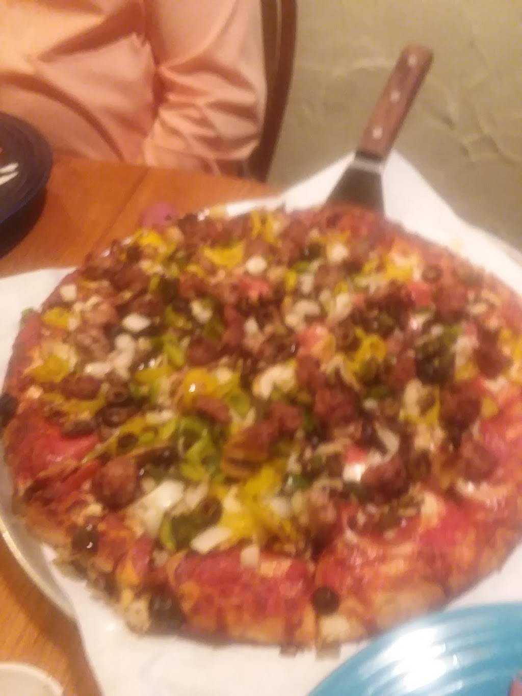 Roccos Pizza | restaurant | 2008 East Ave, Akron, OH 44314, USA | 3307454441 OR +1 330-745-4441