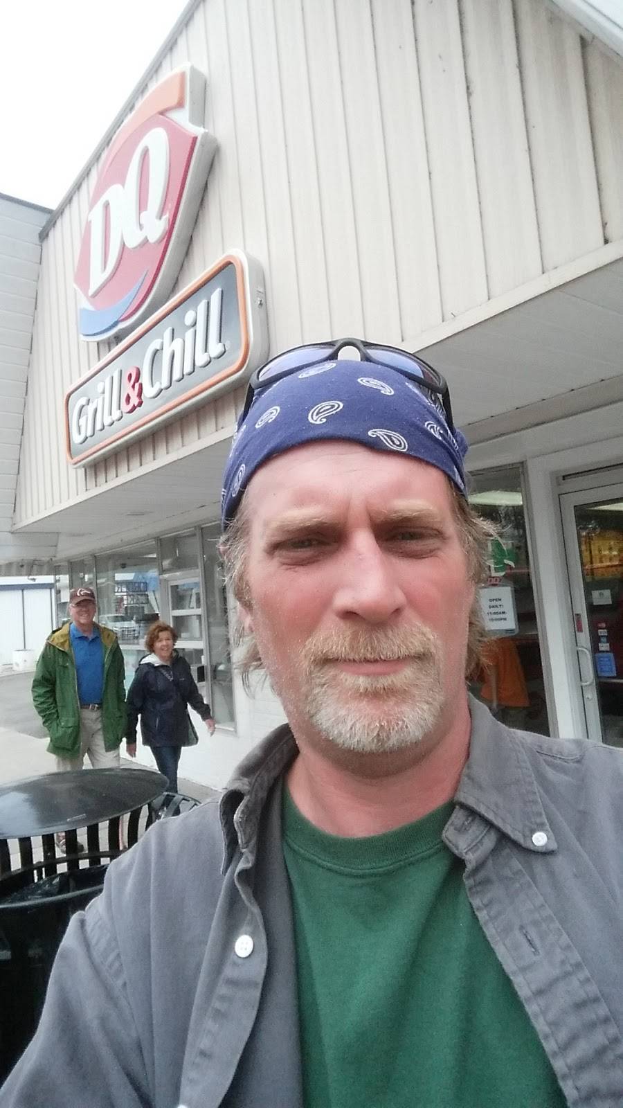 Dairy Queen | restaurant | 117 N Main St, Cheboygan, MI 49721, USA | 2316279741 OR +1 231-627-9741