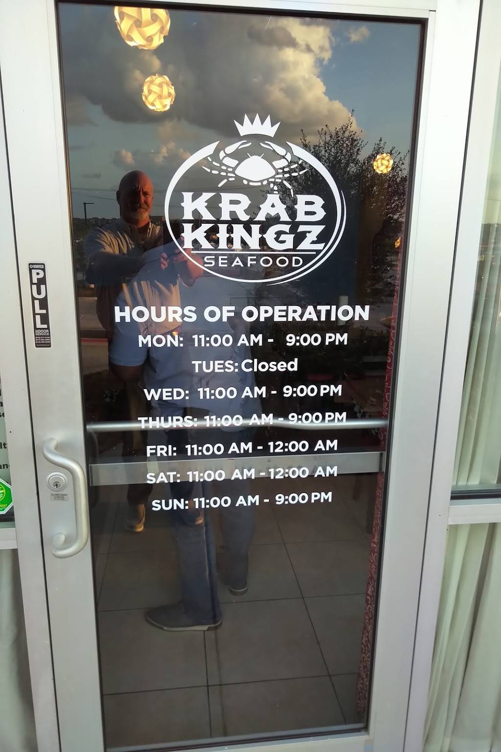 Krab Kingz Seafood Restaurant | restaurant | 5250 N Tarrant Pkwy, Fort Worth, TX 76137, USA | 8173933393 OR +1 817-393-3393