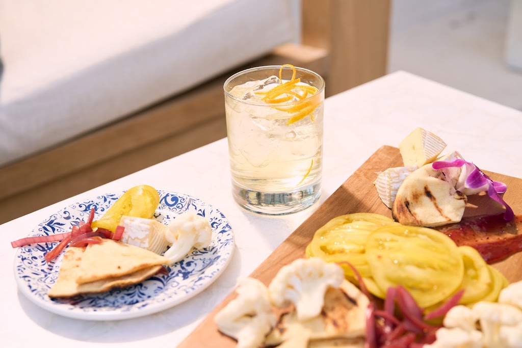 The Observatory Rooftop Bar + Lounge | restaurant | 68 Patton Ave, Asheville, NC 28801, USA | 8555686800 OR +1 855-568-6800