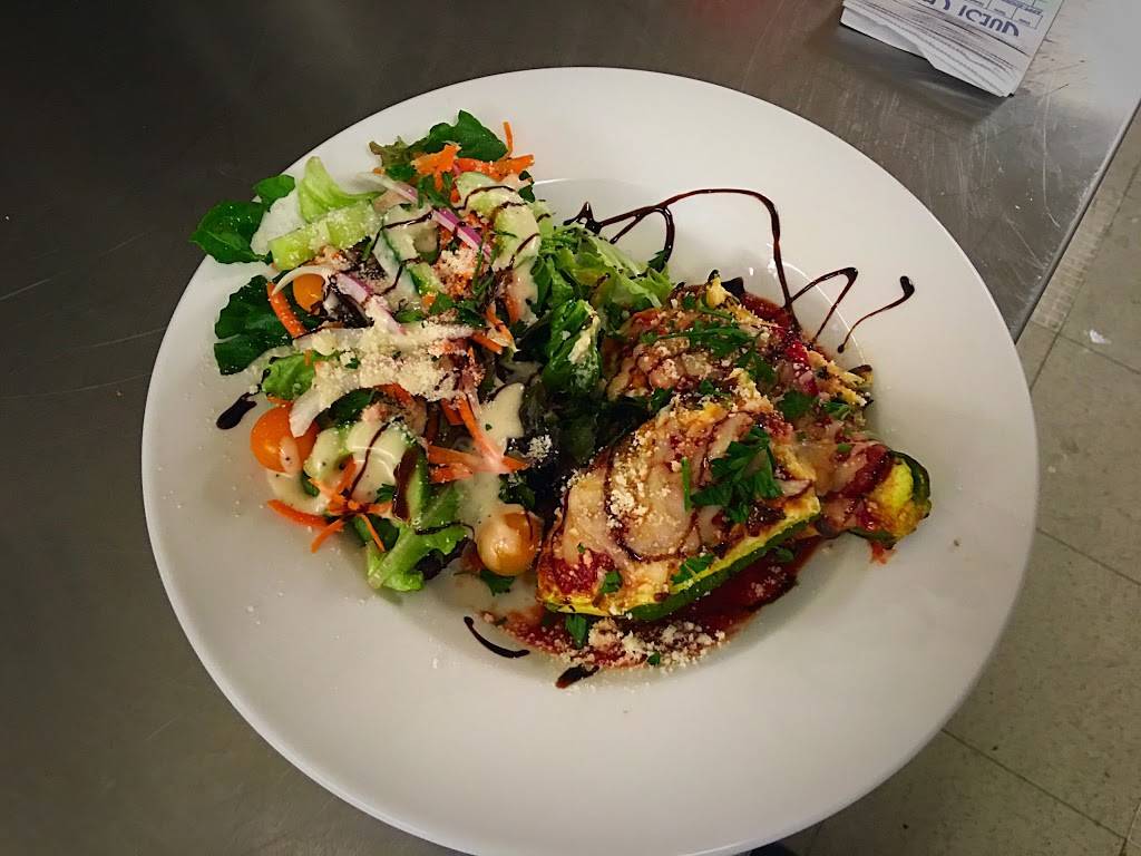 Burke Publick House | restaurant | 482 VT-114, East Burke, VT 05832, USA | 8026261188 OR +1 802-626-1188