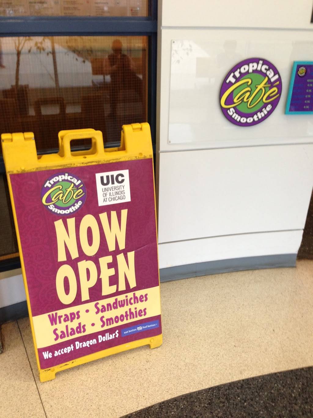 Tropical Smoothie Cafe | restaurant | 1603 W Taylor St, Chicago, IL 60612, USA | 3124135343 OR +1 312-413-5343