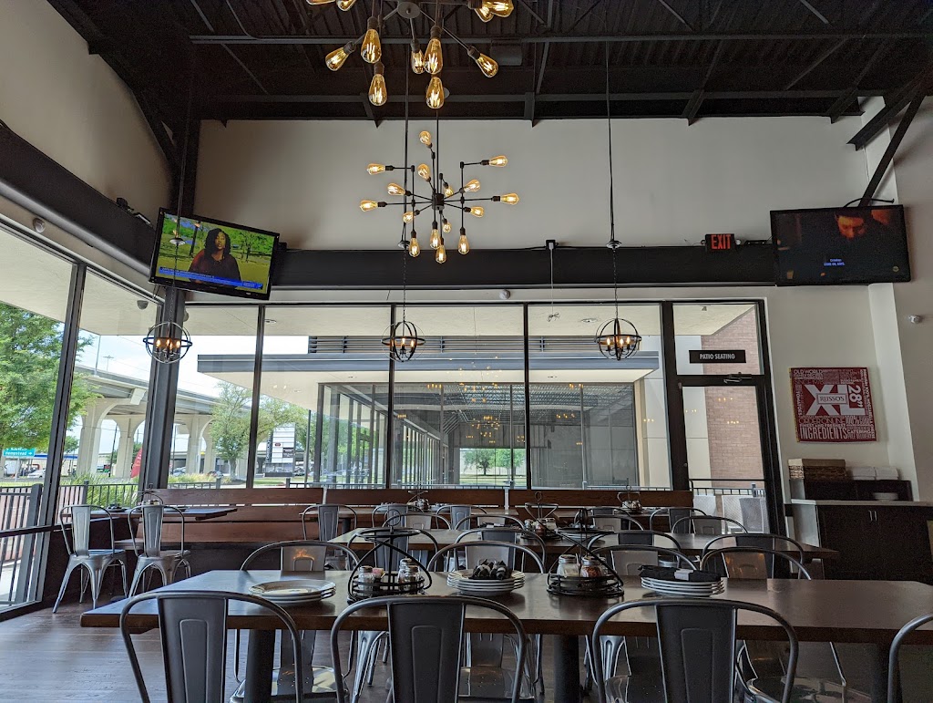 Russos New York Pizzeria | restaurant | 13126 Farm to Market 1960 Rd W Suite 125, Houston, TX 77065, USA | 2816539503 OR +1 281-653-9503