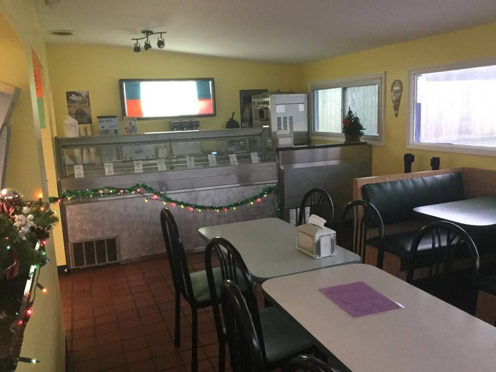 Frostys Freezer and Pizzeria | restaurant | 14886 Gratiot Rd, Hemlock, MI 48626, USA | 9892972482 OR +1 989-297-2482