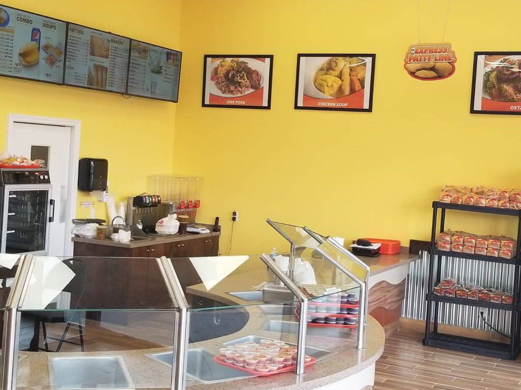 Golden Krust Caribbean Restaurant | restaurant | 1700 Wilson Ave #195, North York, ON M3L 1B2, Canada | 6473585423 OR +1 647-358-5423