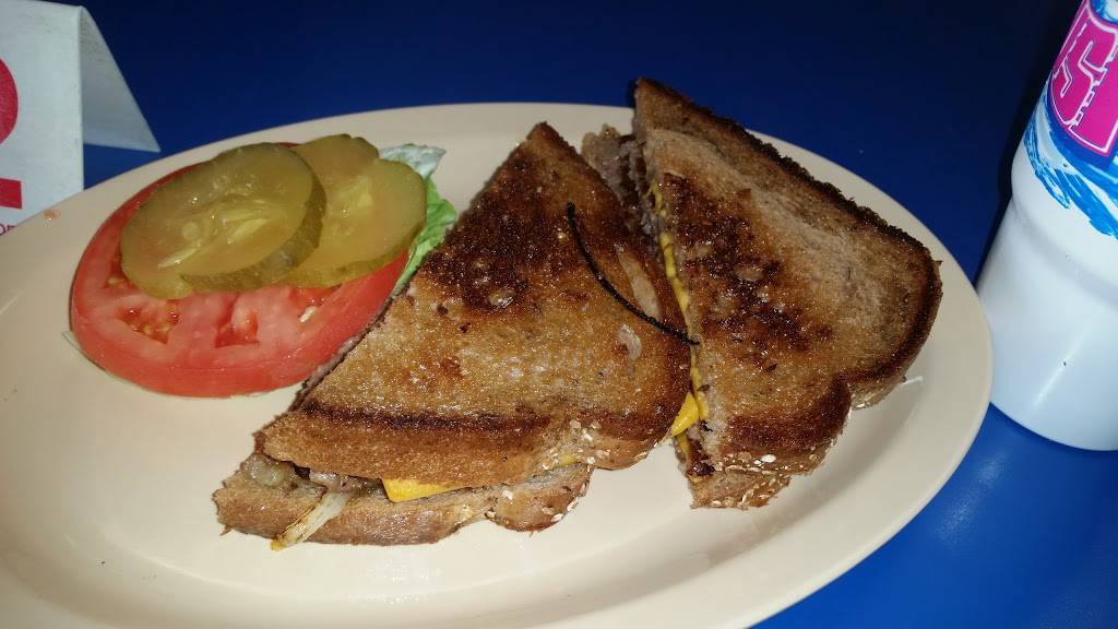 Gus Jr | restaurant | 3559 W Ramsey St, Banning, CA 92220, USA | 9518492287 OR +1 951-849-2287