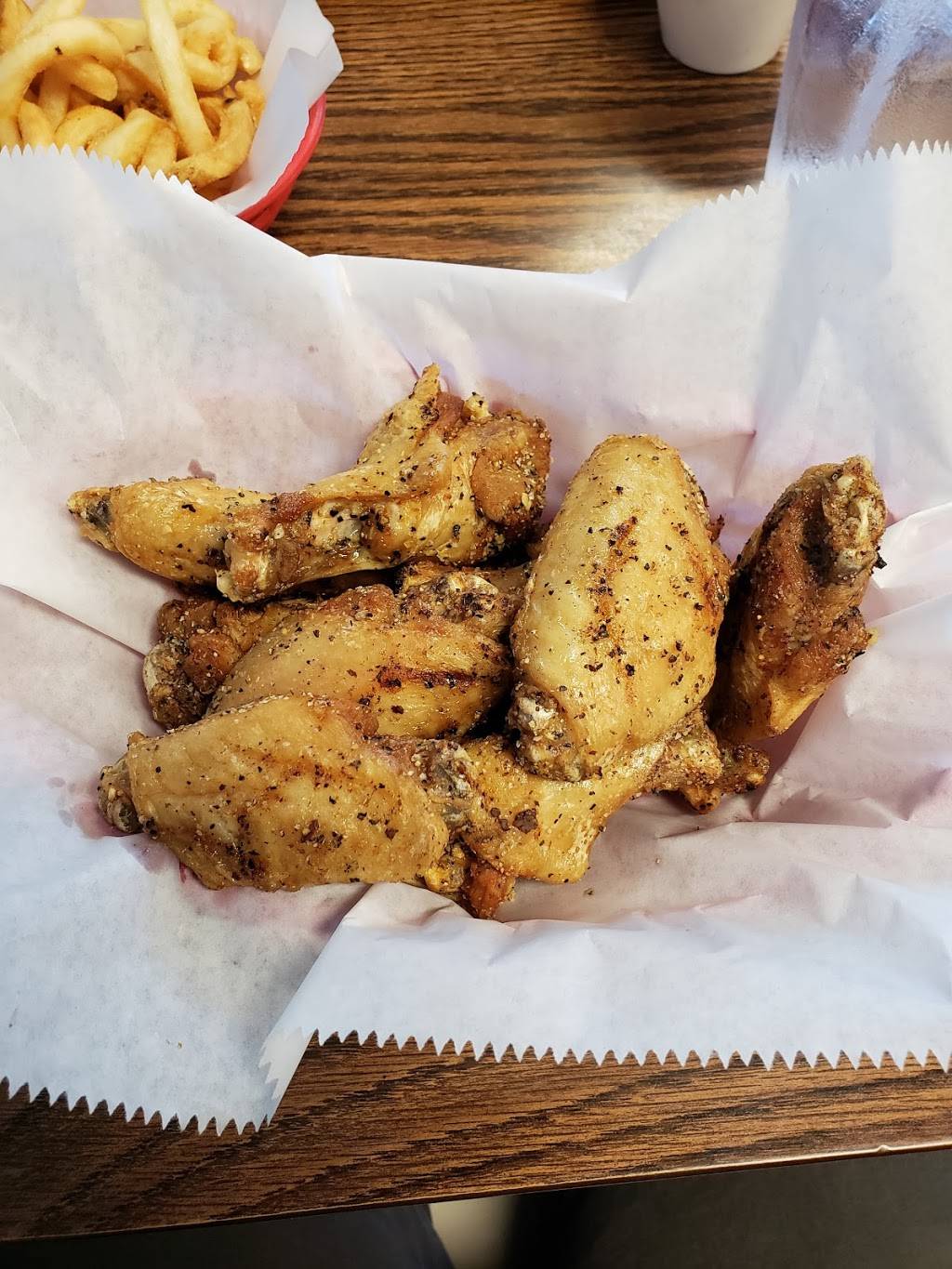 Gregs Place Wings | restaurant | 2736 S Chickasaw Trail, Orlando, FL 32829, USA | 4072777789 OR +1 407-277-7789