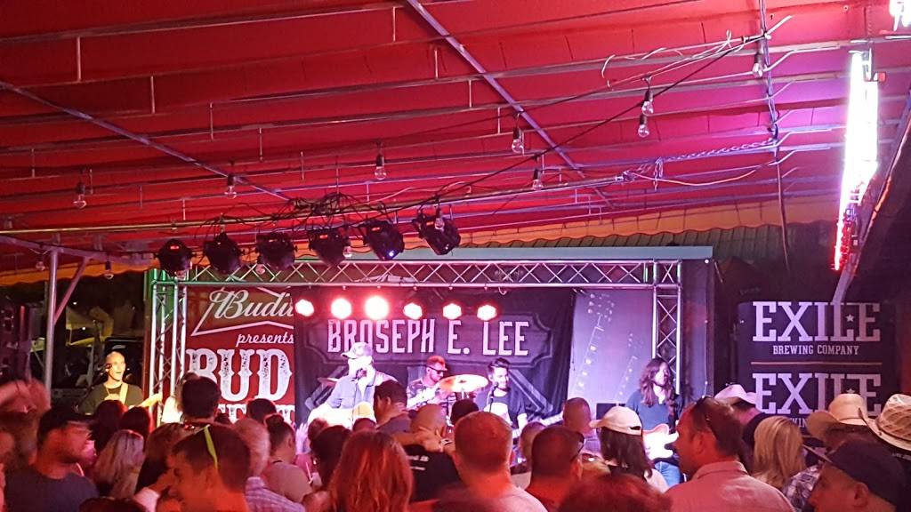 Bud Tent | restaurant | 3000 E Grand Ave, Des Moines, IA 50317, USA | 5152081320 OR +1 515-208-1320