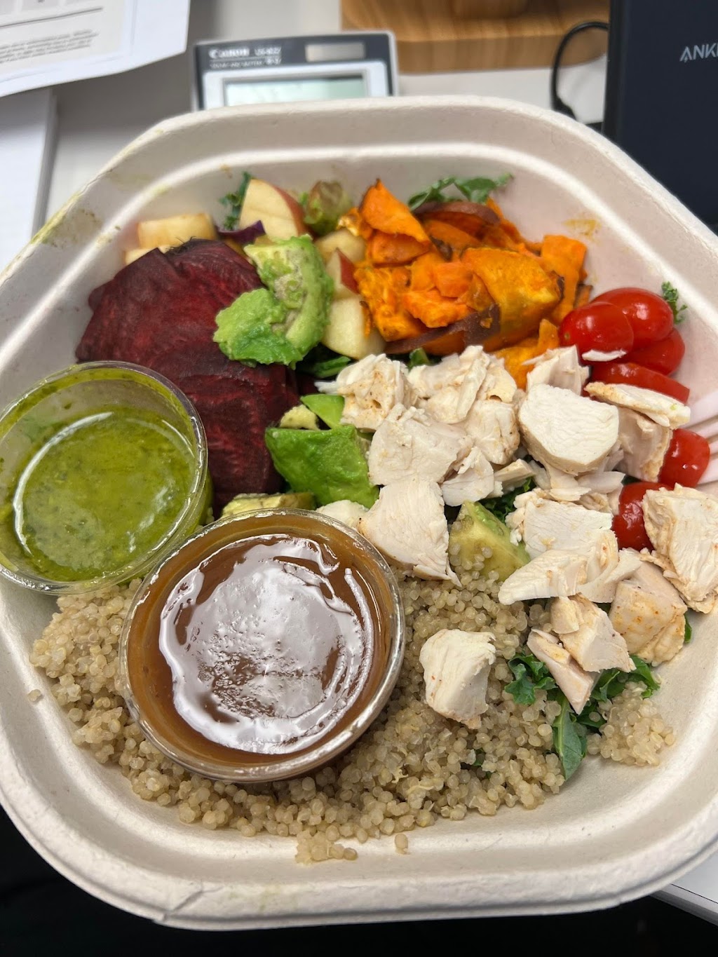 sweetgreen | meal takeaway | 20330 W Lord St Suite G117, Brookfield, WI 53045, USA | 2625004257 OR +1 262-500-4257