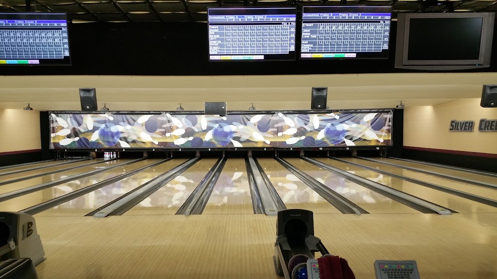 Silver Creek Lanes | restaurant | 500 W C St, Silverton, OR 97381, USA | 5038735316 OR +1 503-873-5316