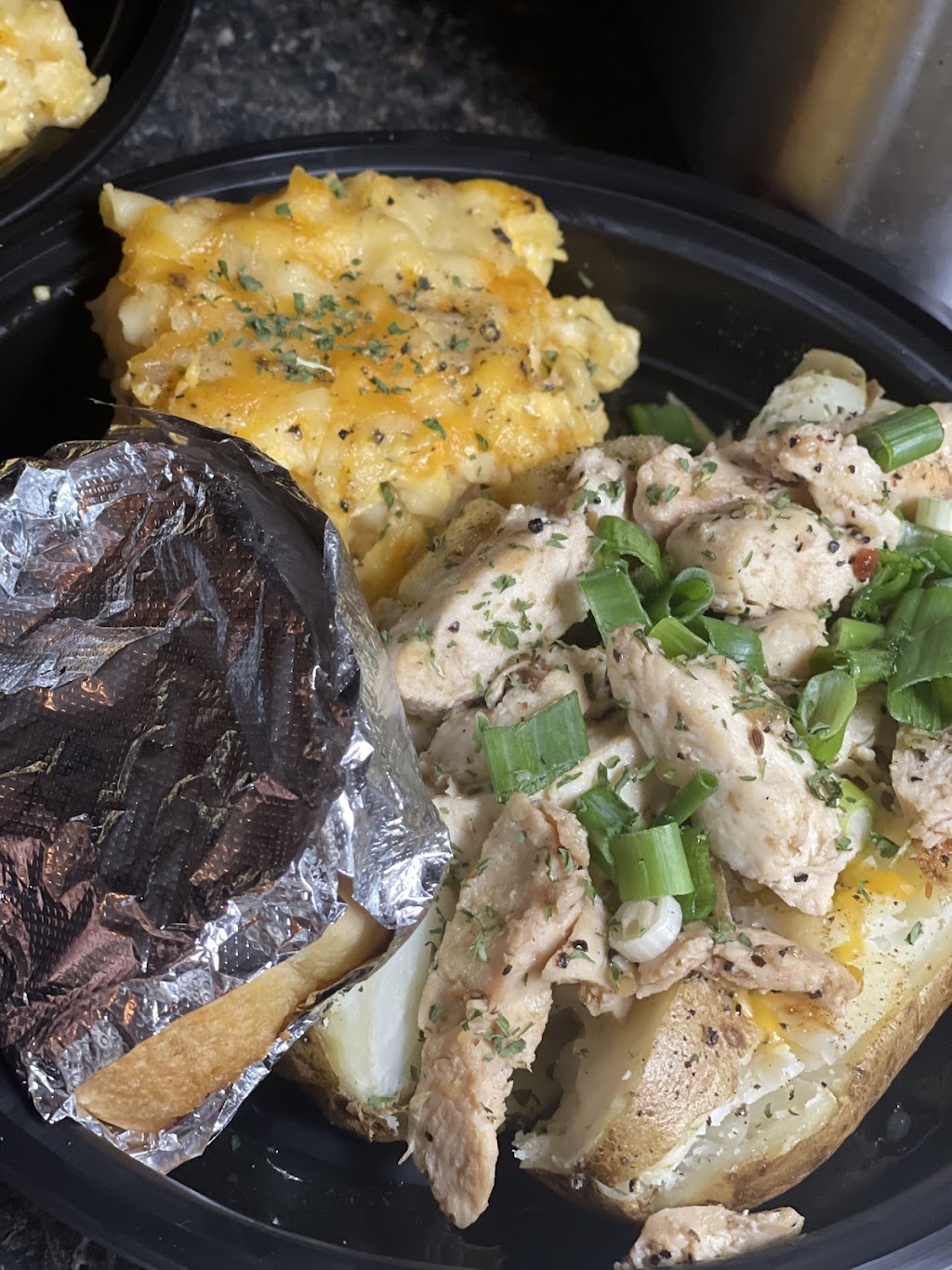 Blossom Potatoe | restaurant | 2099 Clark Rd, Gary, IN 46404, USA | 7089321950 OR +1 708-932-1950