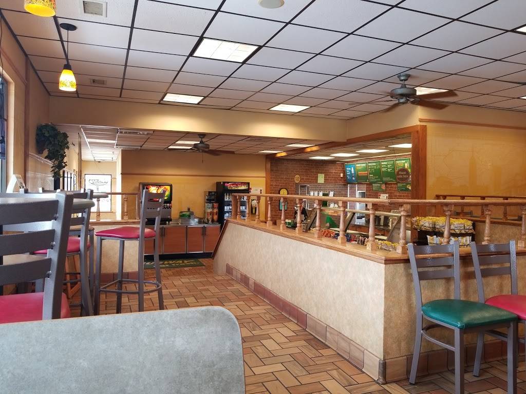 Subway | restaurant | 2200 Elmwood Ave, Lafayette, IN 47904, USA | 7654476373 OR +1 765-447-6373