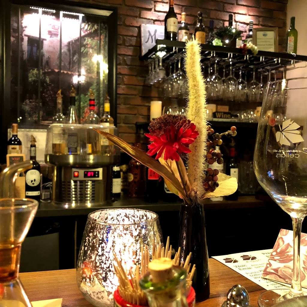 Emanar Cellars | restaurant | Village, 1113 SE Rasmussen Blvd, Battle Ground, WA 98604, USA | 3605132448 OR +1 360-513-2448